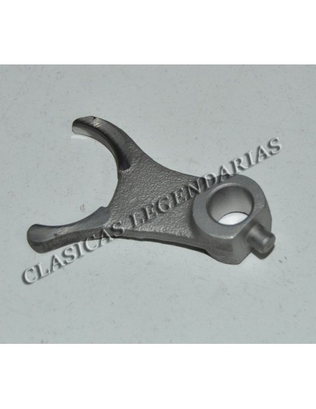 Horquilla mando piñón eje secundario cota 74 Ref 2864078