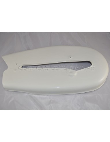 Cubrecadenas Impala Turismo fibra pintado y lacado. Ref. 42005511