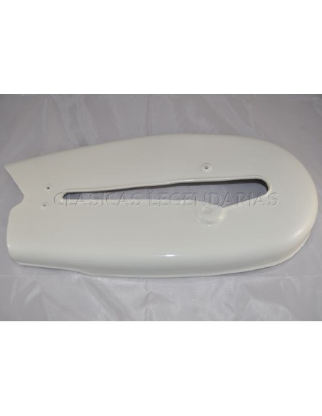 Cubrecadenas Impala Turismo fibra pintado y lacado. Ref. 42005511