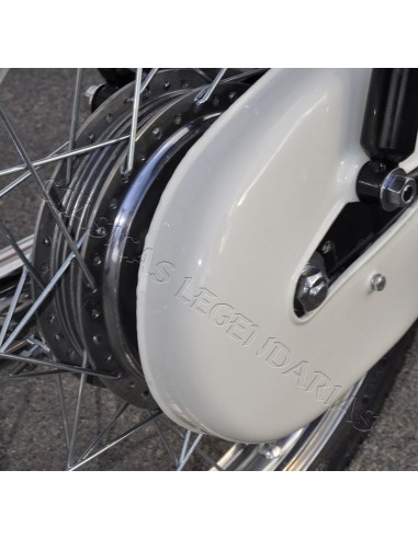 Cubrecadenas Impala Turismo fibra pintado y lacado