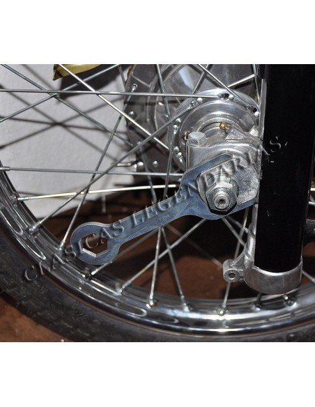 LLave escentricas rueda trasera brio ref.80009