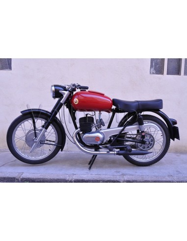 Montesa Brio 110 restaurada con documentacion