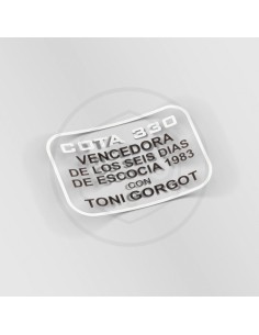 Anagrama adhesivo Cota 330 vencedora seis dias 1983 ref.6120460105